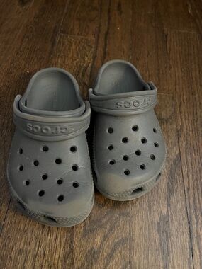 CROCS Kids Classic Clog in Gray